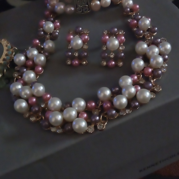 Jewelry - Picture 6 of 7